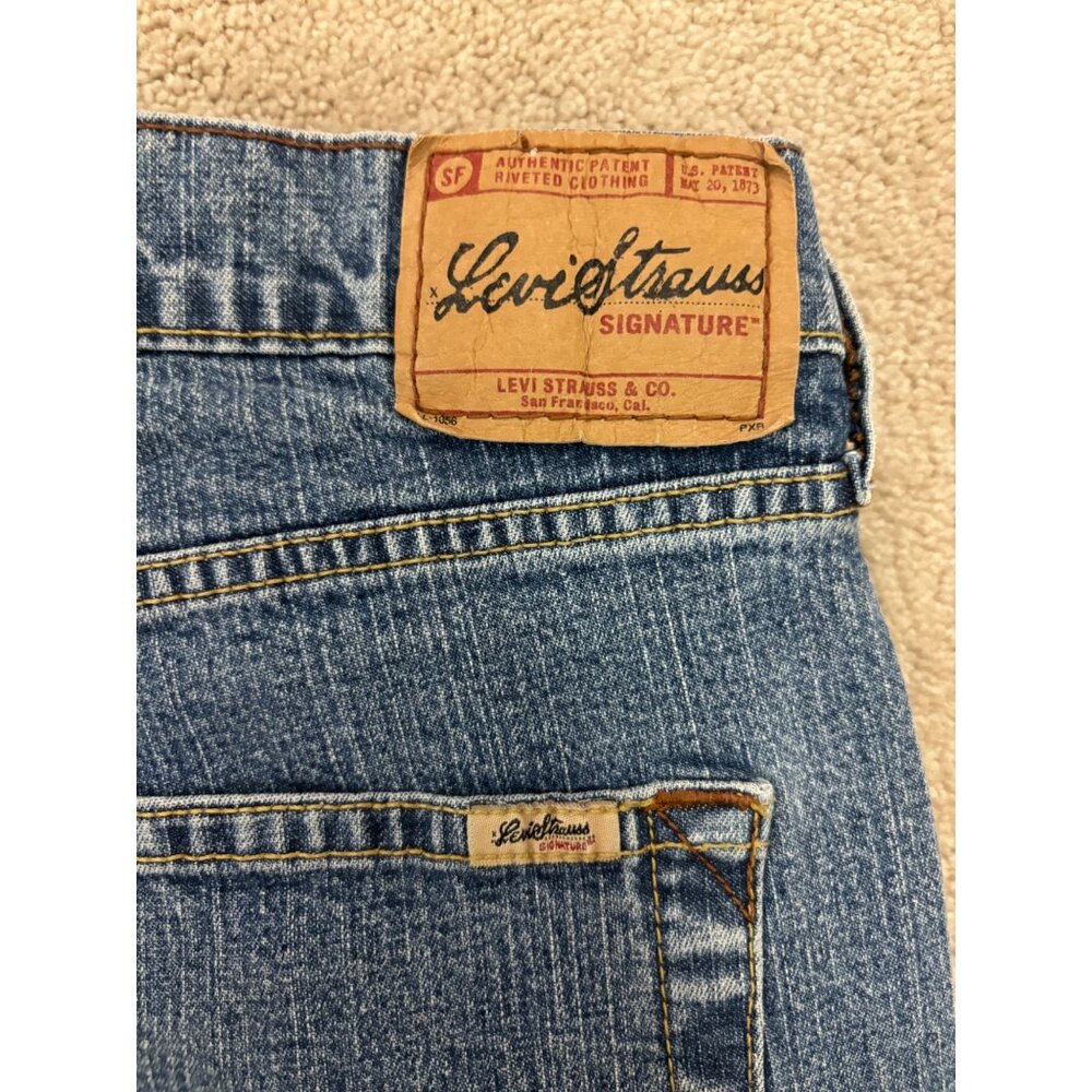 Levis Strauss Signature Bootcut Jeans Womens Stretch Size 12 Blue Cotton Casual